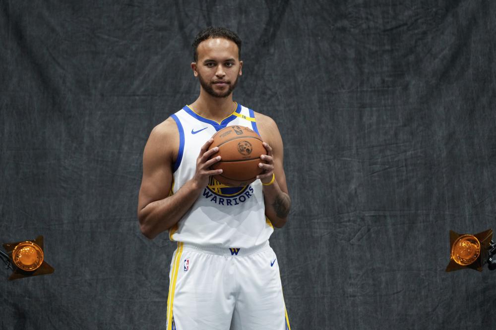 心球员张哲 心球员张哲